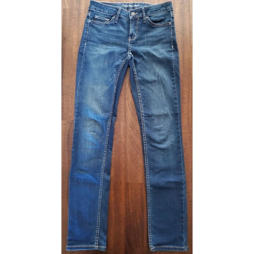 Calvin Klein Women's Ultimate Skinny Stretch Straight Leg Jeans - Size 4 x 32